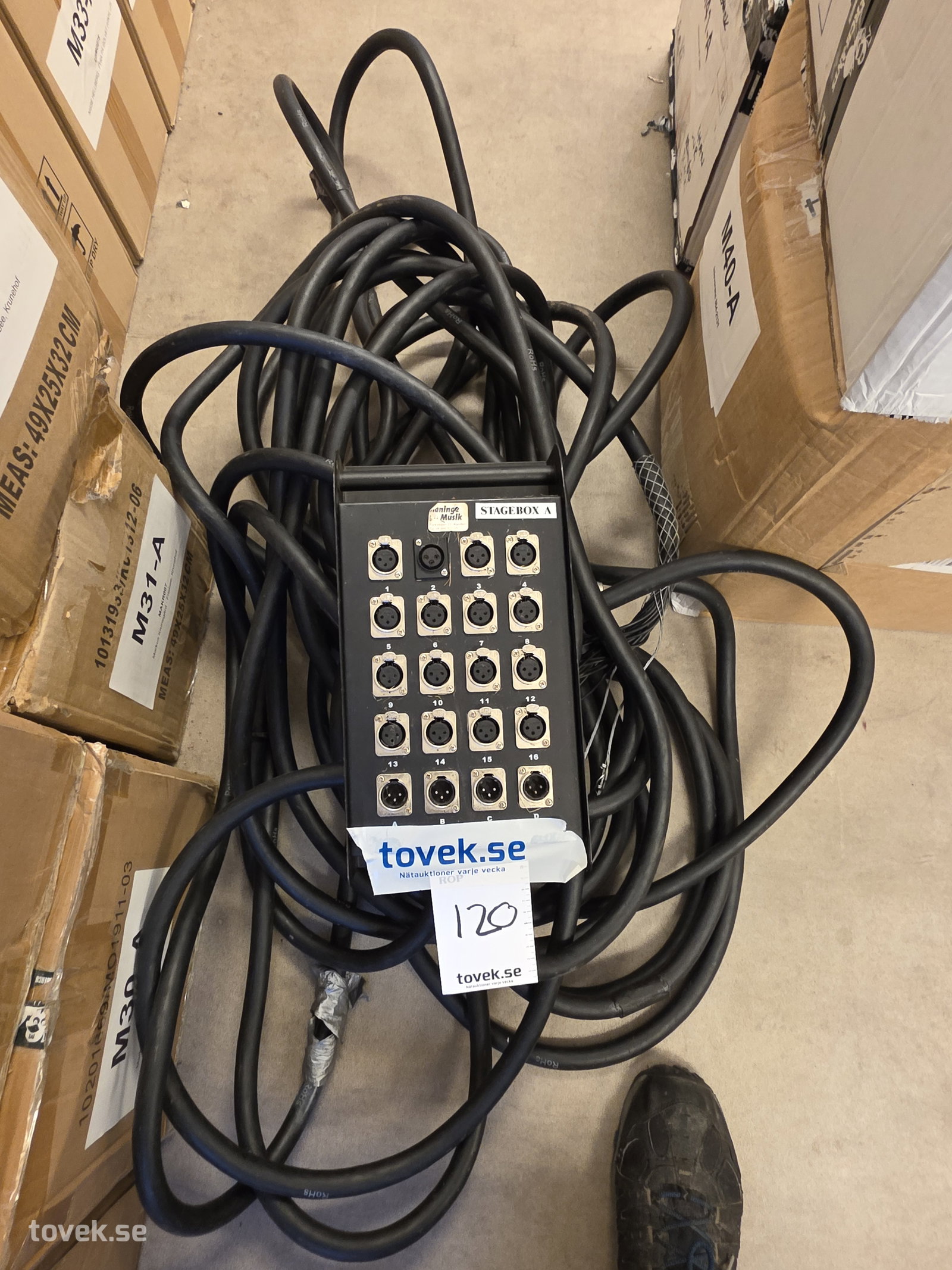 Multikablage inkl Stagebox på auktion i Fagersta hos Toveks Auktioner