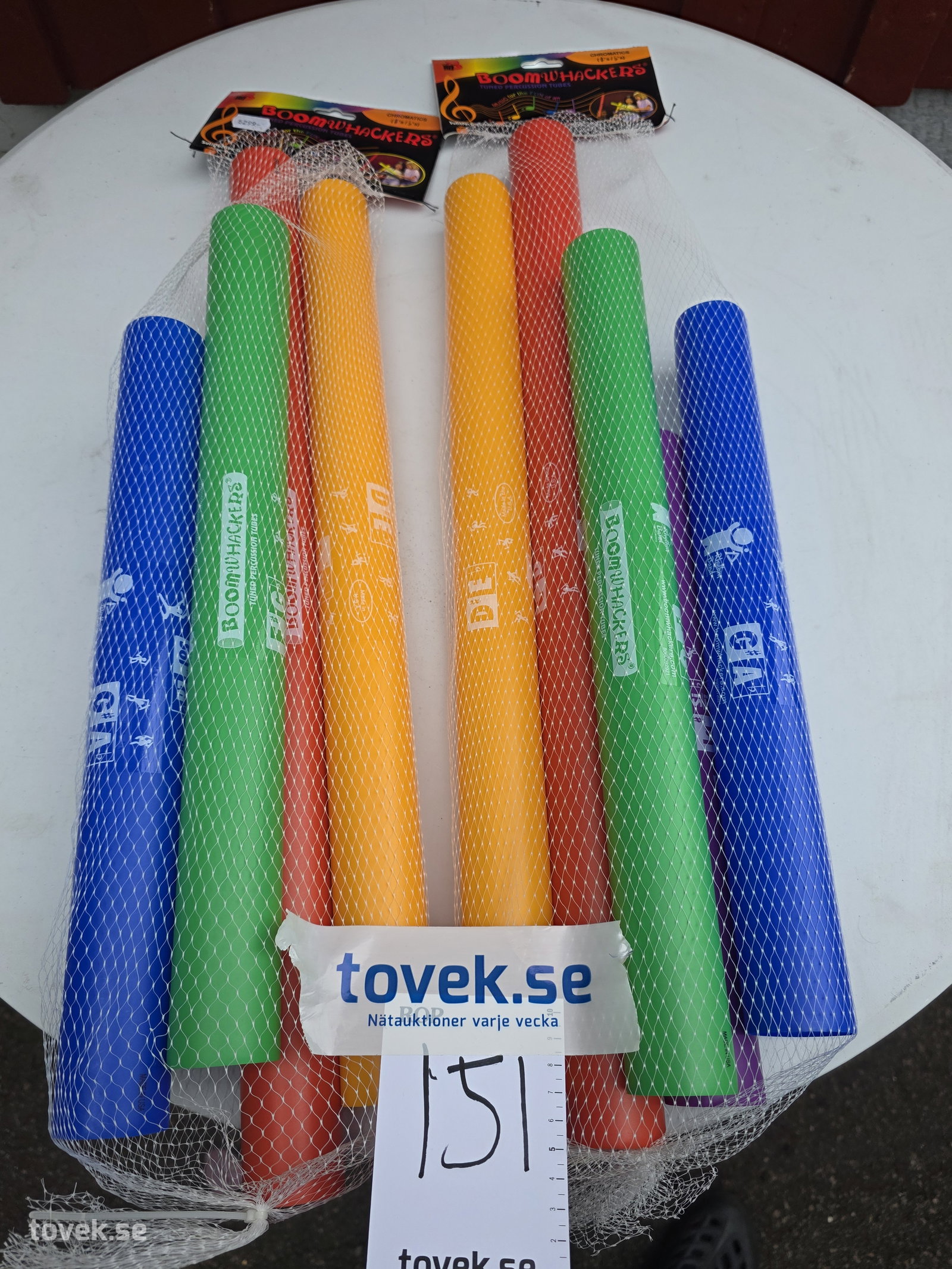 Tonrör Boomwhackers 2 förpackningar på auktion i Hammarö hos Toveks Auktioner