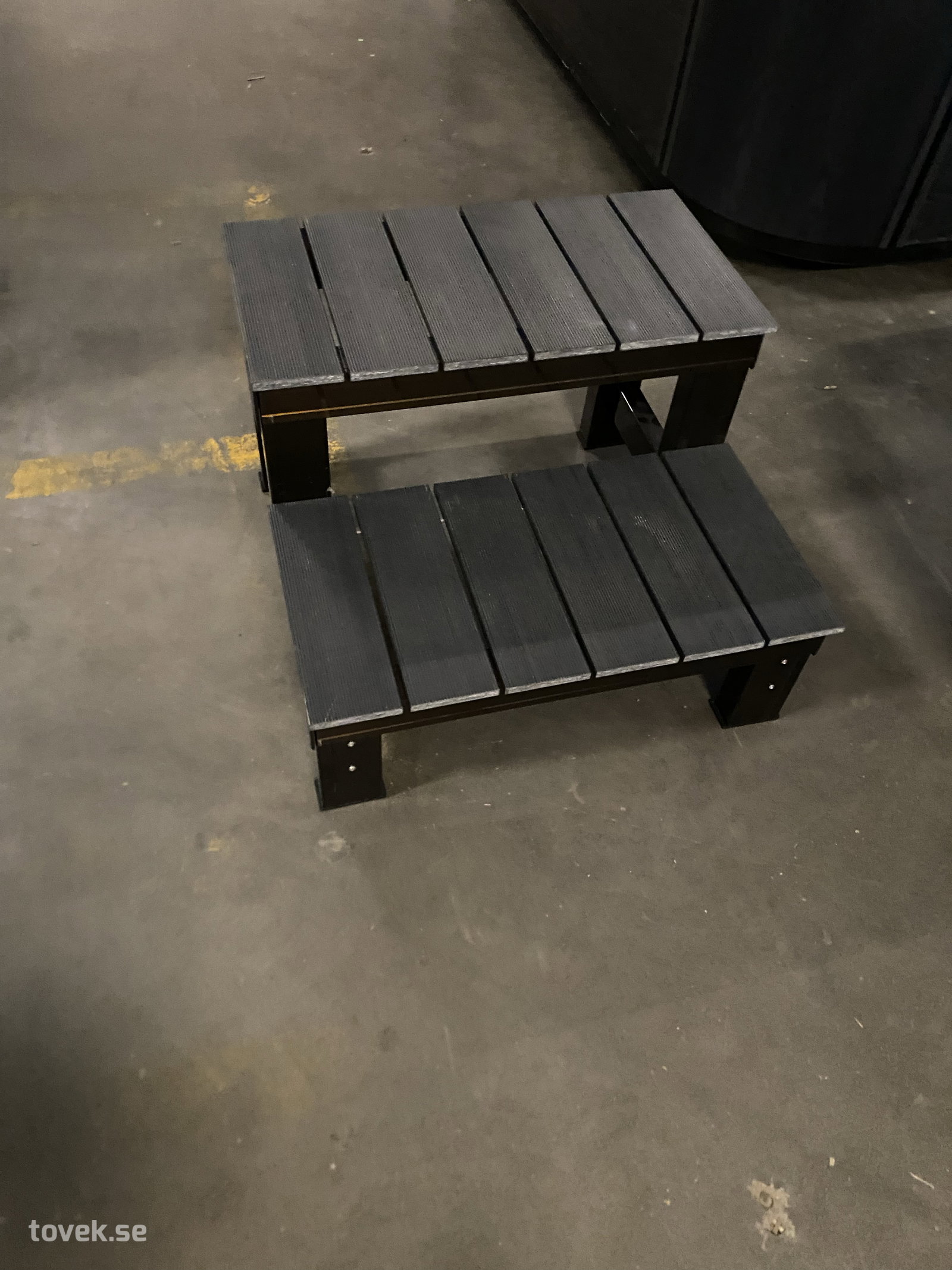 Spatrappa på auktion i Hillerstorp hos Toveks Auktioner
