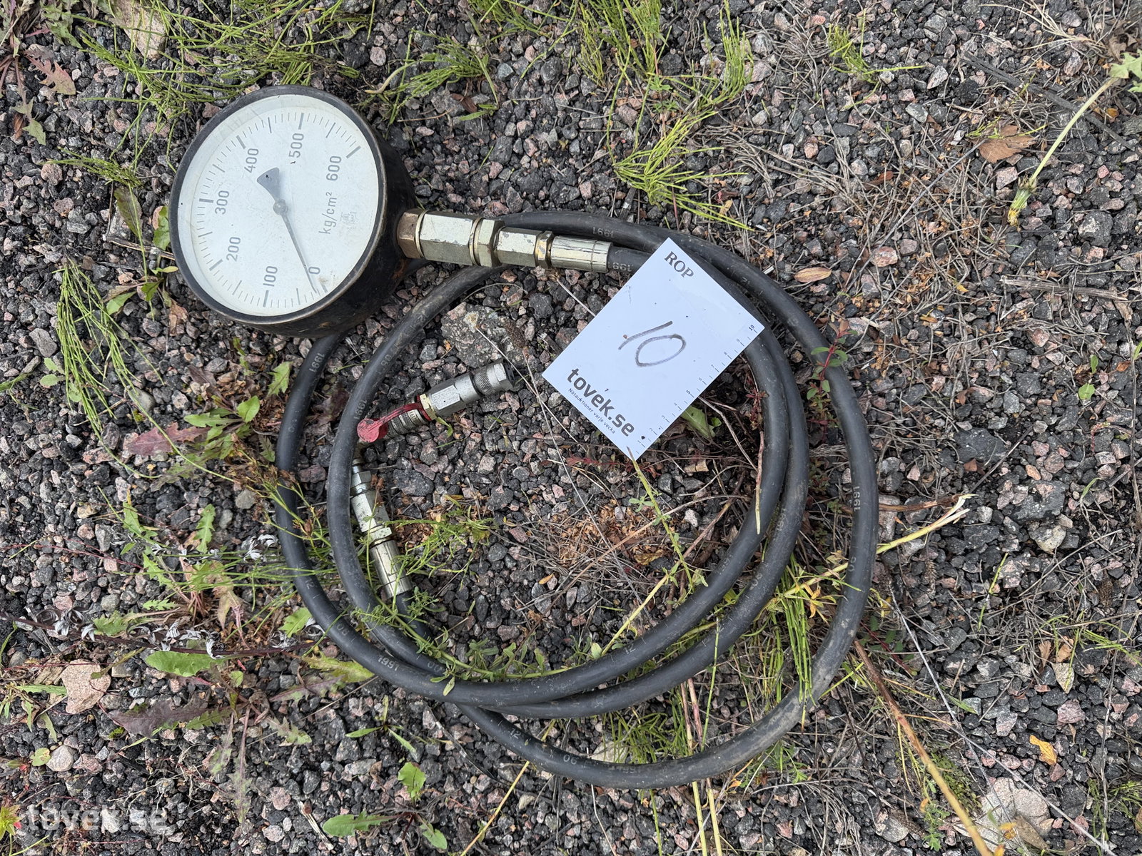 Hydraulisk tryckklocka på auktion i Höganäs hos Toveks Auktioner