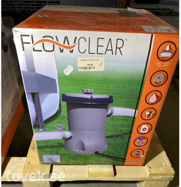 Bestway filterpump liten 58383 på auktion i Hillerstorp hos Toveks Auktioner