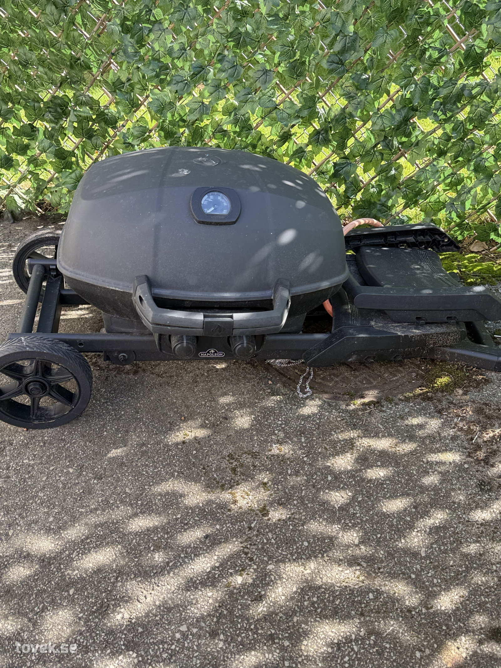 Gasolgrill Napoleon Pro 285X (rep.objekt) på auktion i Helsingborg hos Toveks Auktioner