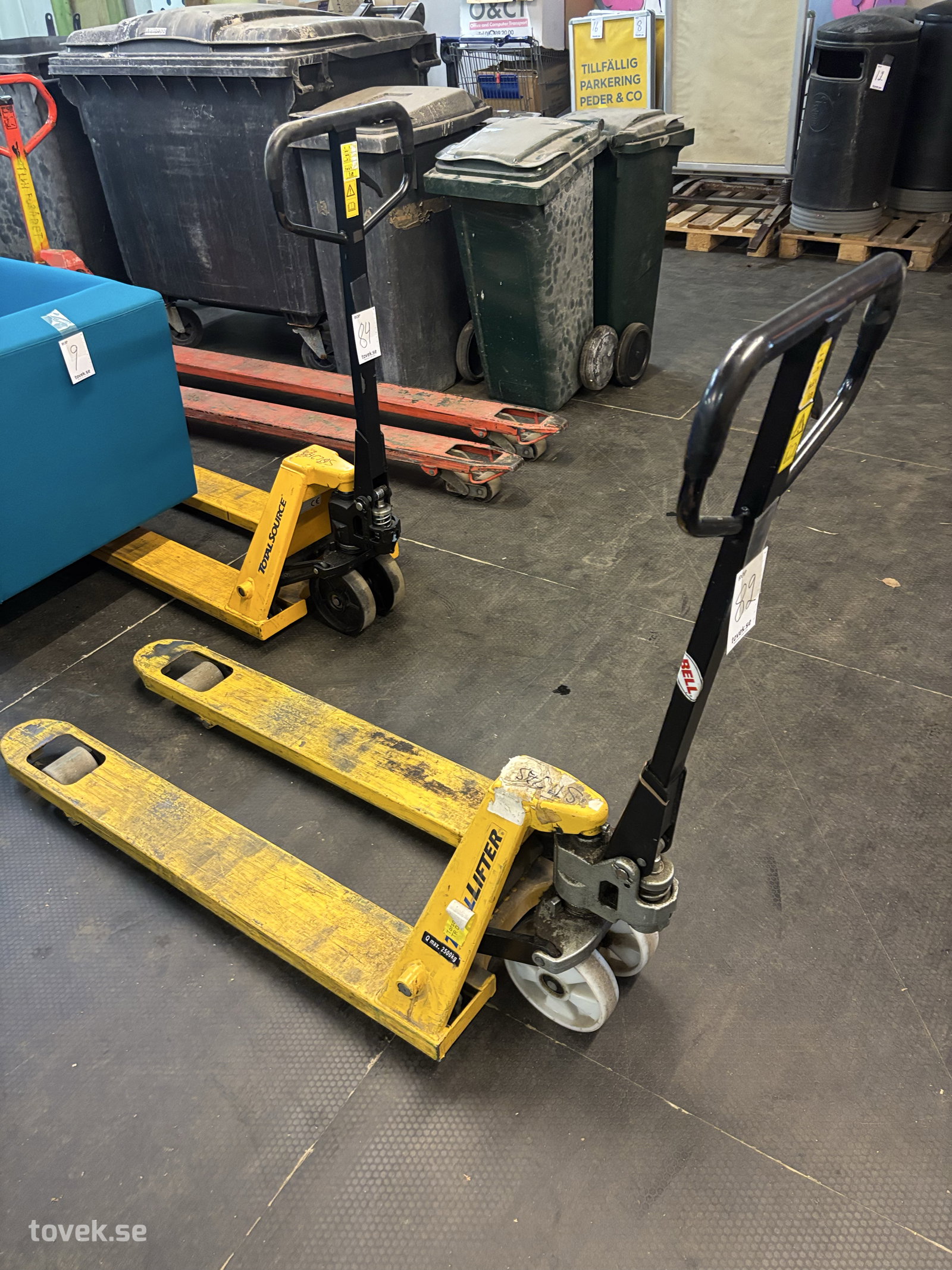 Handtruck total lifter, defekt, höjer inte på auktion i Ullared hos Toveks Auktioner