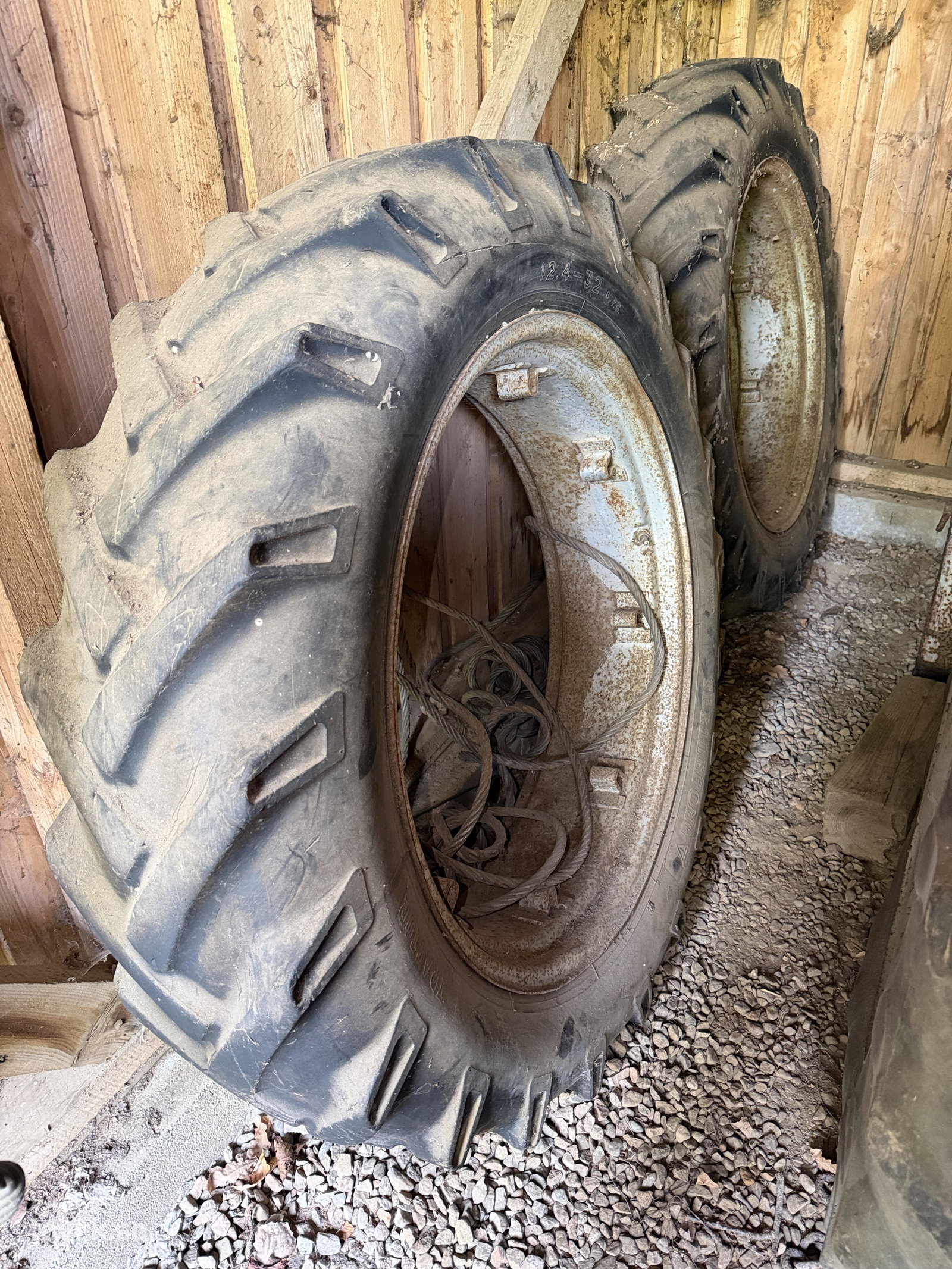 Dubbelmontage till traktor, 12.4–32 – 2 st