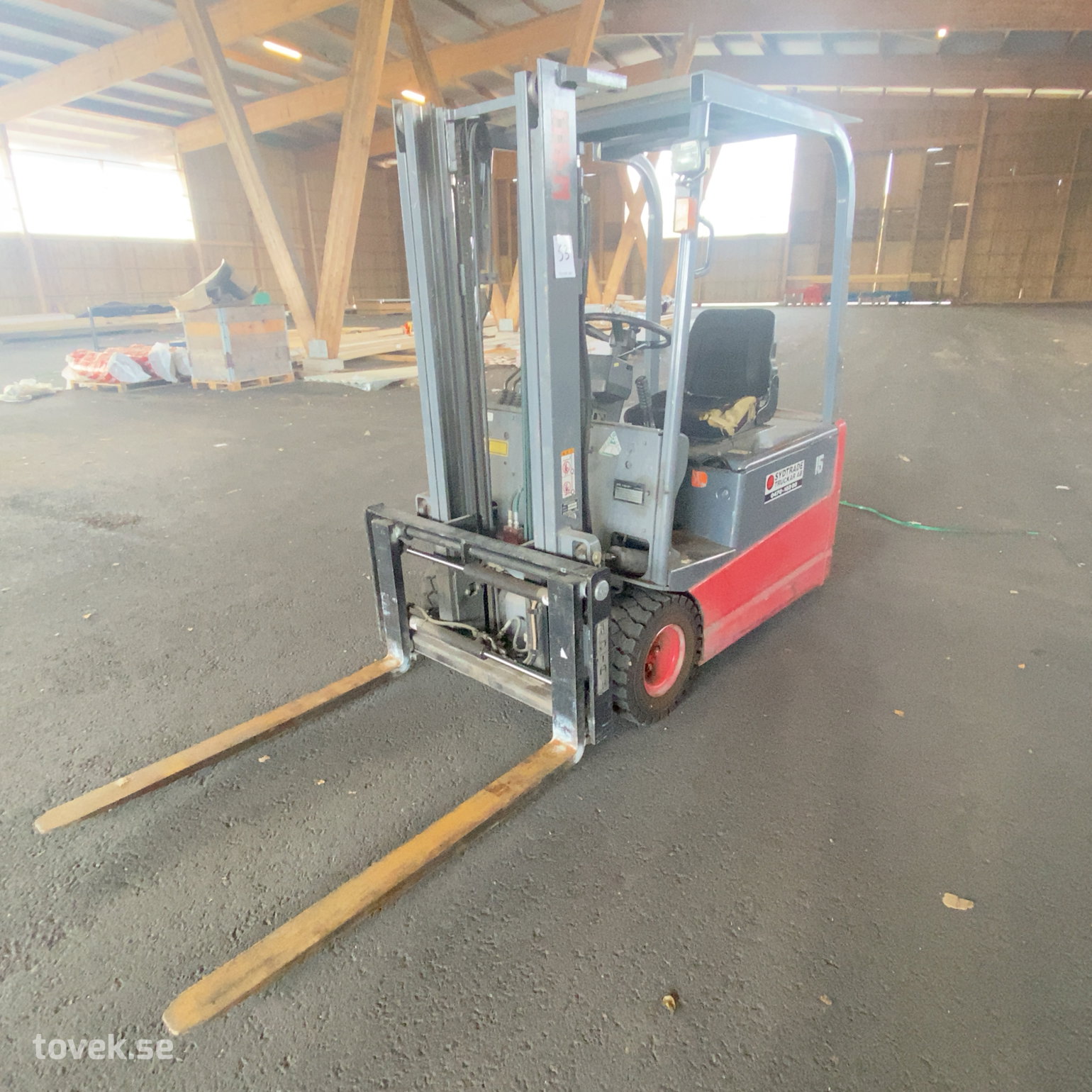 Eltruck 1,5 ton. Dåligt batteri 