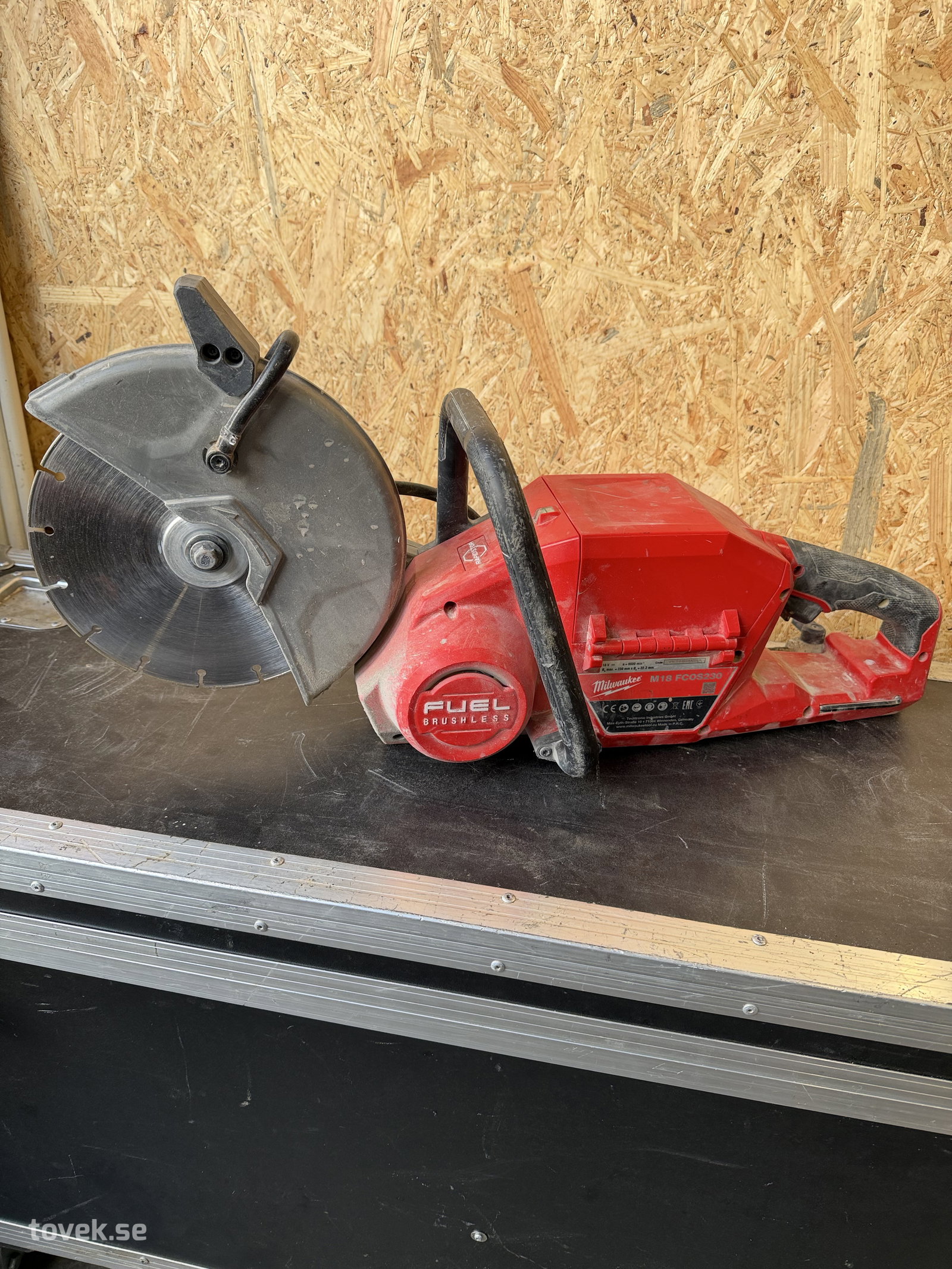 Kapmaskin Milwaukee M18 FUEL FCOS230, batteridriven 